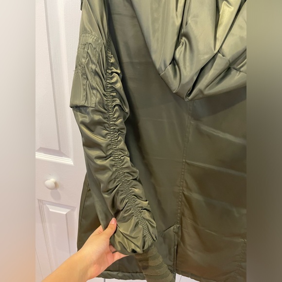 long green winter puffer coat - Picture 10 of 10